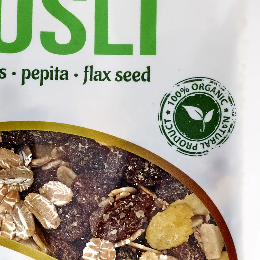 Müsli-Beutel, Nahaufnahme von Druck und Sichtfenster